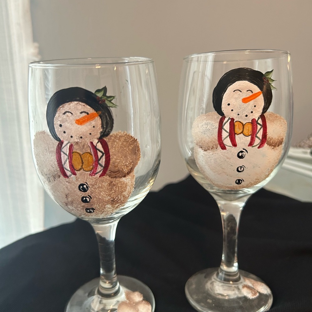 Festive Snowman Holiday hand painted Wine Glass Set